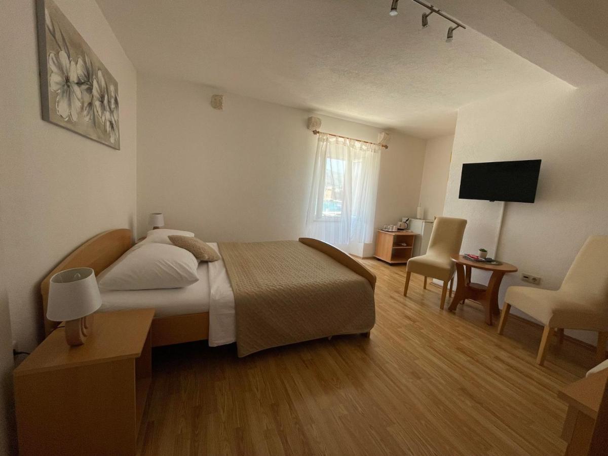 Apartment Room Parcina Trogir Exterior foto